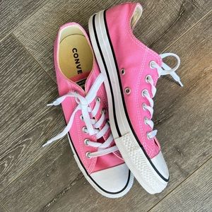 Converse Chuck Taylor All Stars *Unisex* Low Top